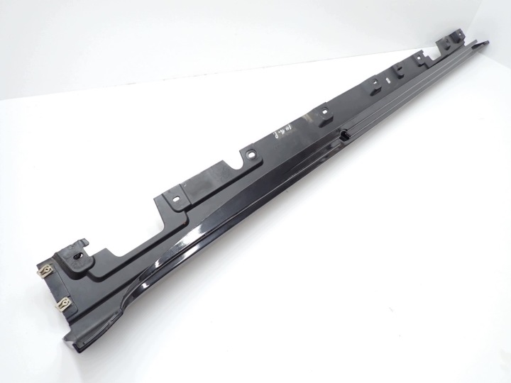 фото №12, Молдинг защита порога пороговая правая bmw f10 f11 bmw 5 f10 f11 7184774
