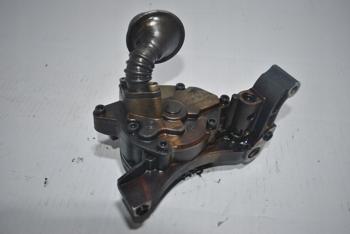 фото №5, Насос масла масляна vw golf iv audi a3 8p 03c115105h