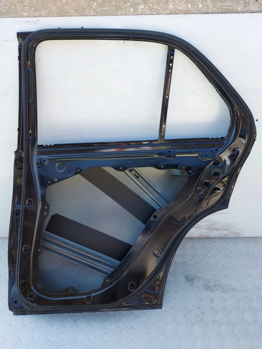 фото №4, Дверь правые задние mercedes gle ii 2019- зад чёрные оригинальные a1677301807