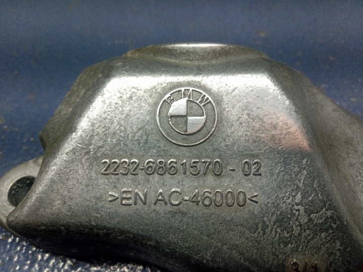 фото №8, Bmw x6 g06 g05 g07 3.0d b57 265km кронштейн коробки кпп / коробка передач 6861570