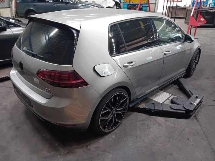 фото №7, Volkswagen golf vii aua 2012 - present zwolnienie задней крышки cpta