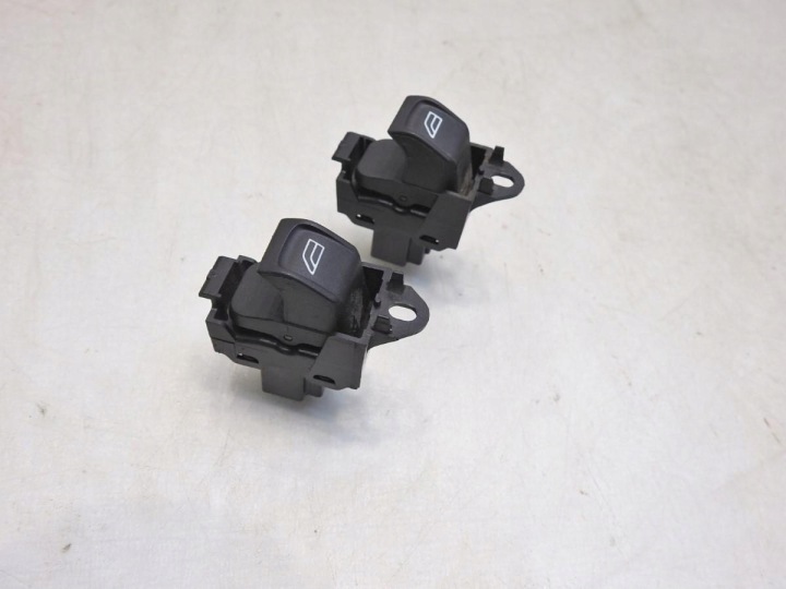 фото №8, Кнопка скла зад volvo v70 iii 30773273 03453410