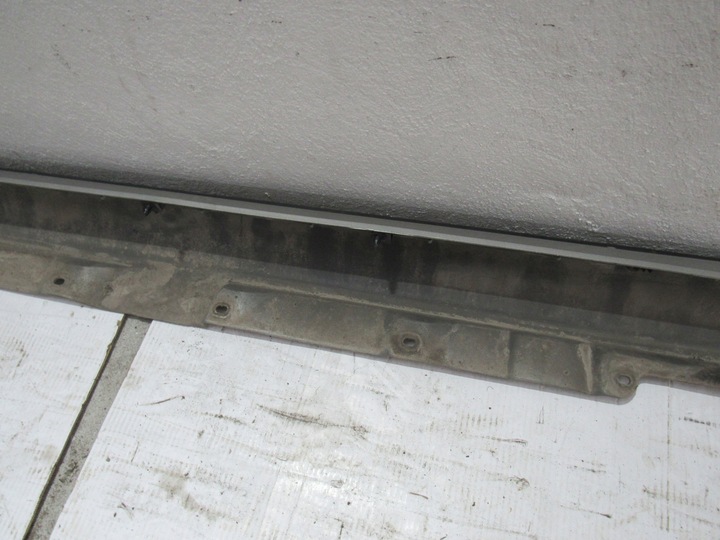 фото №7, Планка порогова права avensis t25 1c0