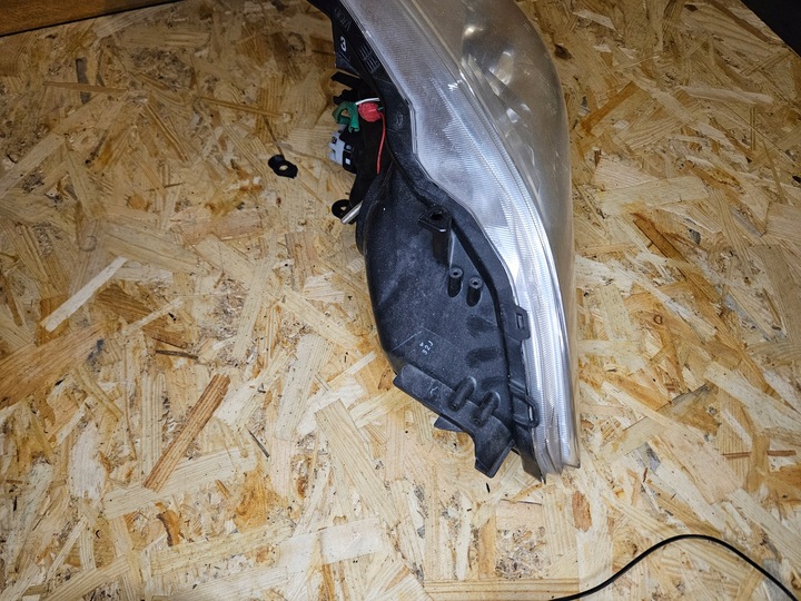 фото №7, Toyota prius plus 12-15 лампа передняя левая ксенон ксенон