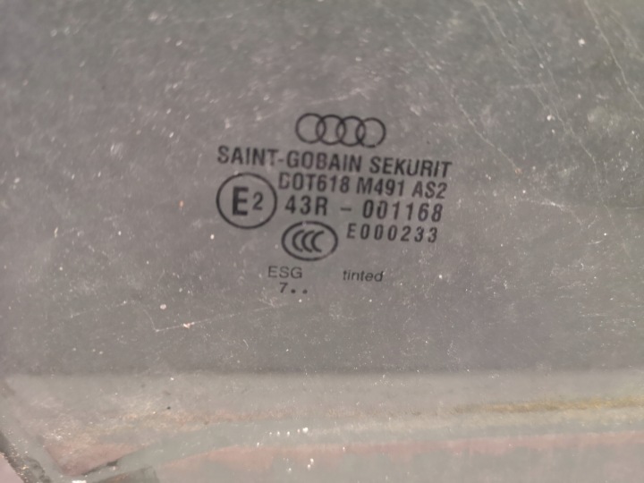 фото №6, Стекло дверей правое перед audi a8 d3 esg 07r