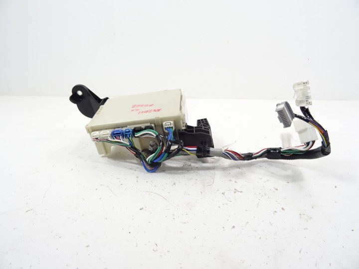 фото №9, Toyota aygo ii 1.0 vvti коробка bezpiiecznków 82730-0h0 30-a 821410h800f