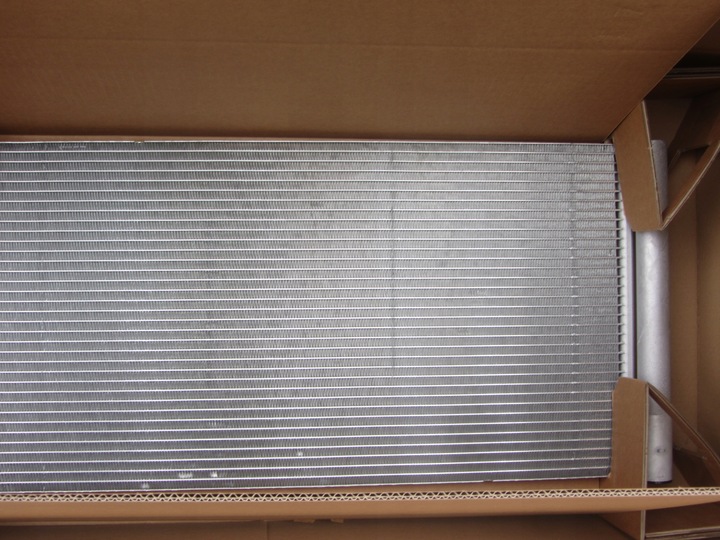 фото №1, Радіаторів кондиціонера mini clubman r55 9228607 06-15 нова om mini