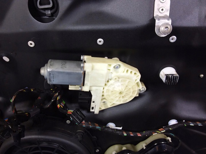 фото №6, Panamera 970 gts підйомник вікна перед праві