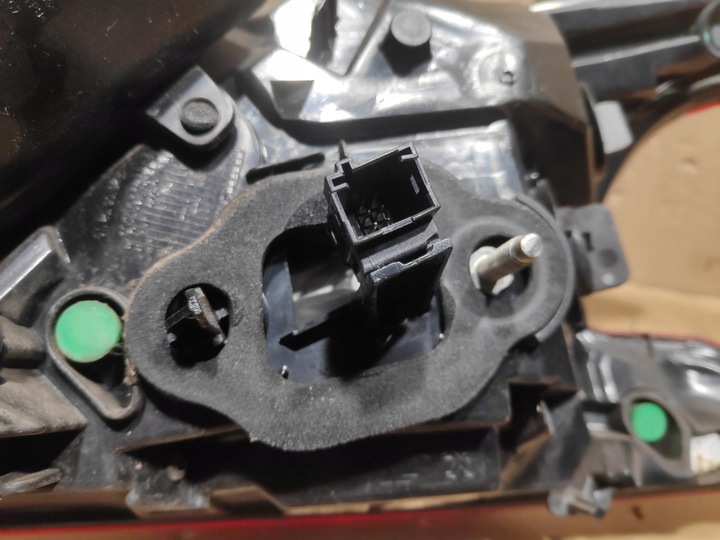 фото №7, Лампа ліва зад крило peugeot 308 t9