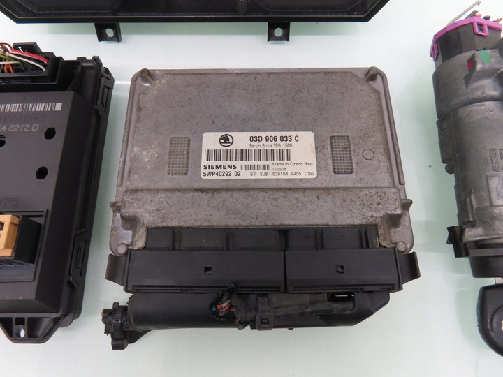 фото №11, Замок зажигания блок управления skoda fabia i 1.2 03d906033c 5wp40292 6q1937049d