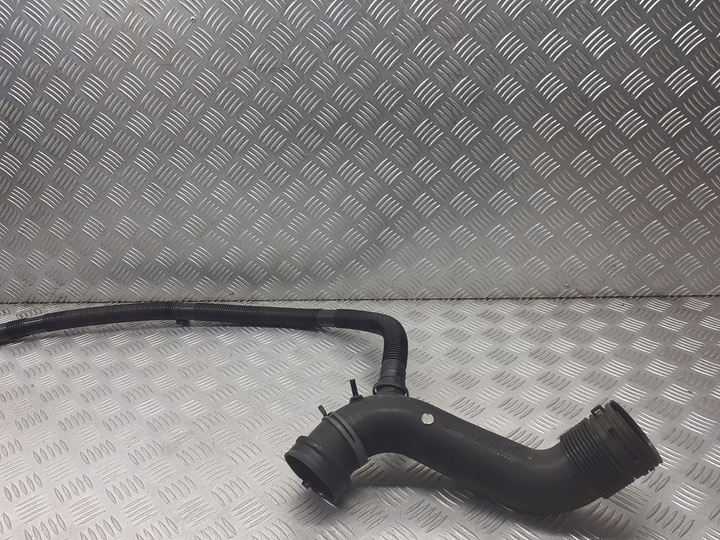 фото №1, Труба впускная воздуха audi a2 1.4 tdi 8z0129658e