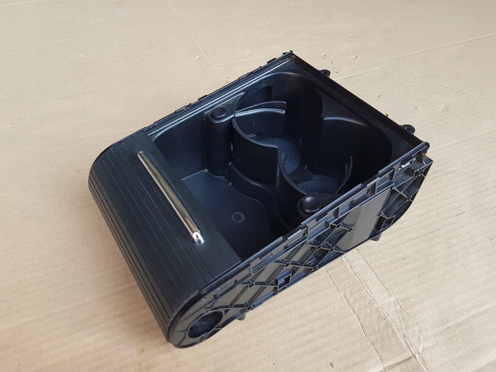 фото №10, Кріплення na напої тунелю середнього vw passat b6 / чорні / європа / гарний