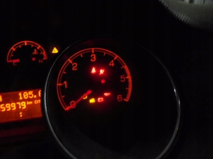 фото №8, Fiat bravo ii панель приладів 1.9jtd 555001980404