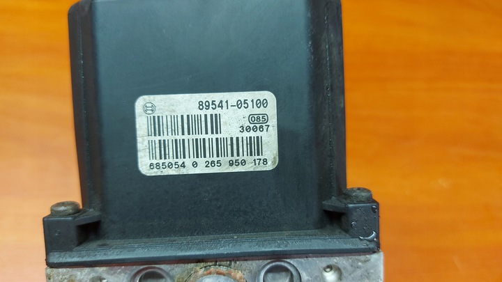 фото №4, Насос гальмівна abs toyota avensis t25 03-