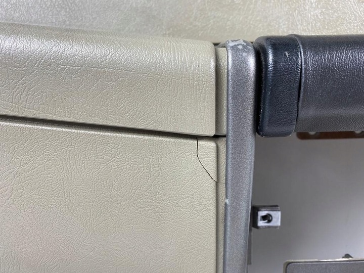 фото №7, Hummer h2 03-07r оббивка боковина двері перед rh оригінал oem