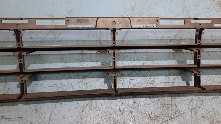 фото №7, Решётка средняя бампера перед volvo s60 v60