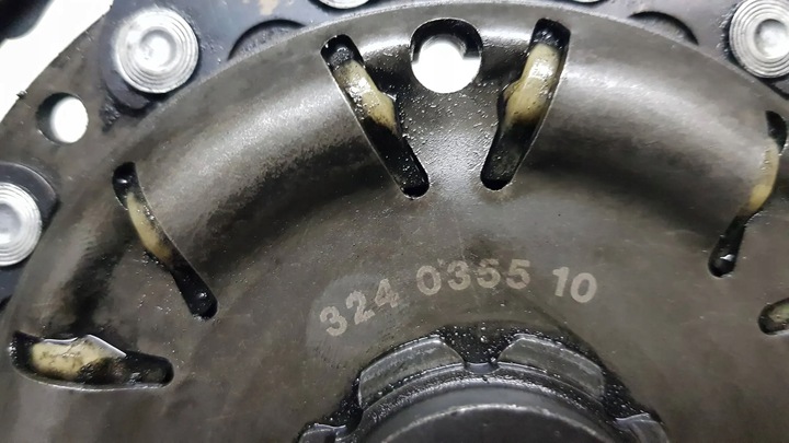 фото №5, Сцепление колесо двухмассовый комплект 415043110 audi a3 leon passat octavia golf