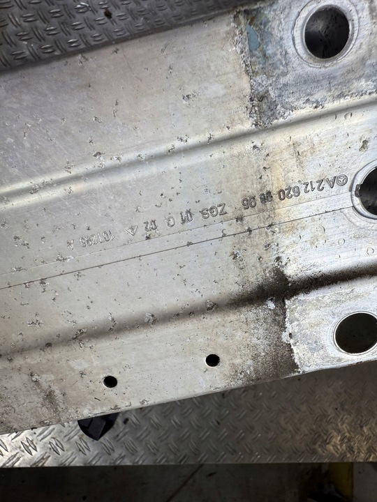 фото №9, Mercedes w212 09- pas переднє підсилювач панель кріплення фар 350 v6