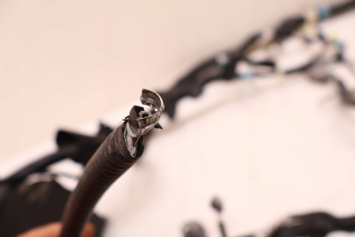 фото №13, Toyota rav4 iv 2.5 гибрид установка камеры двигателя