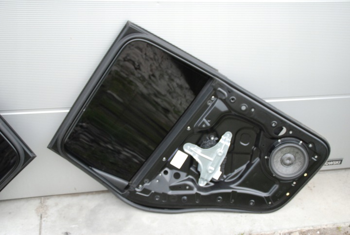 фото №7, Рамка дверь p / l зад porsche cayenne 7l5 рестайлинг