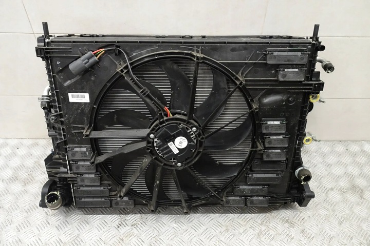 фото №15, Volvo xc60 ii рестайлинг комплектный перед капот радиаторов крыло лампы бампер 21