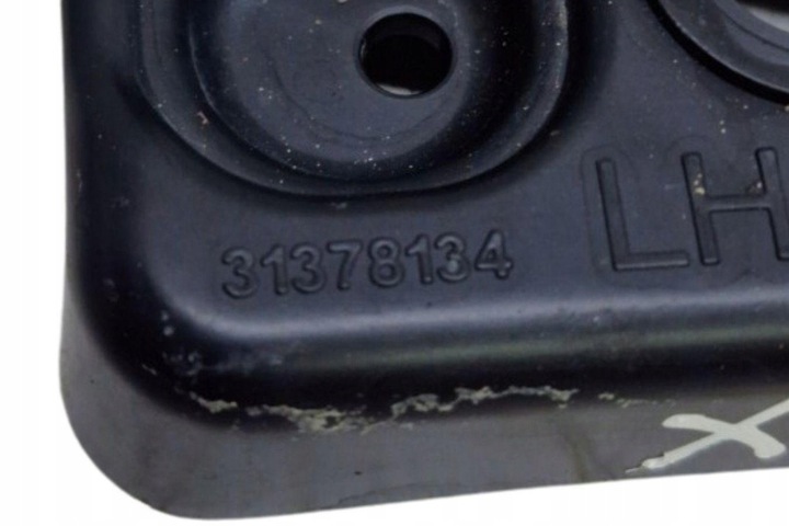 фото №3, Крепление передней левого крыльев volvo xc90 i 31378134 2.0l 2019