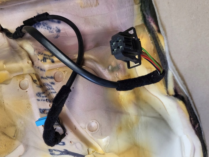 фото №8, Коврик нагревательная сиденья левый перед пена губка audi a5 8t a4 b8 8k 8k0963555