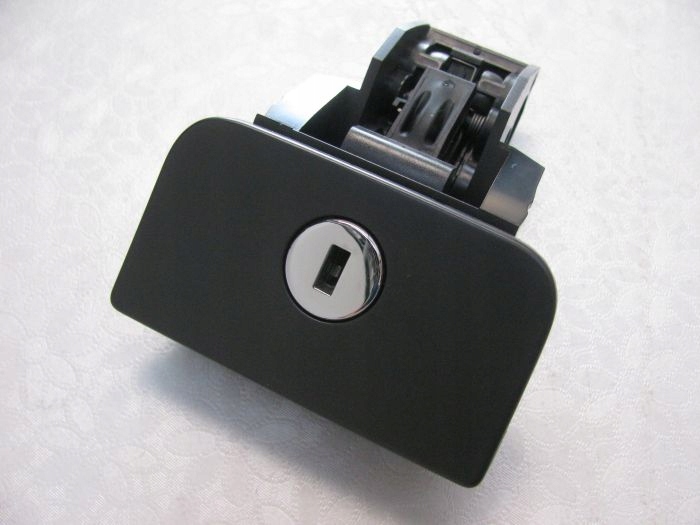 фото №7, Vw polo 6q замок бардачка консоли 6q0857131d