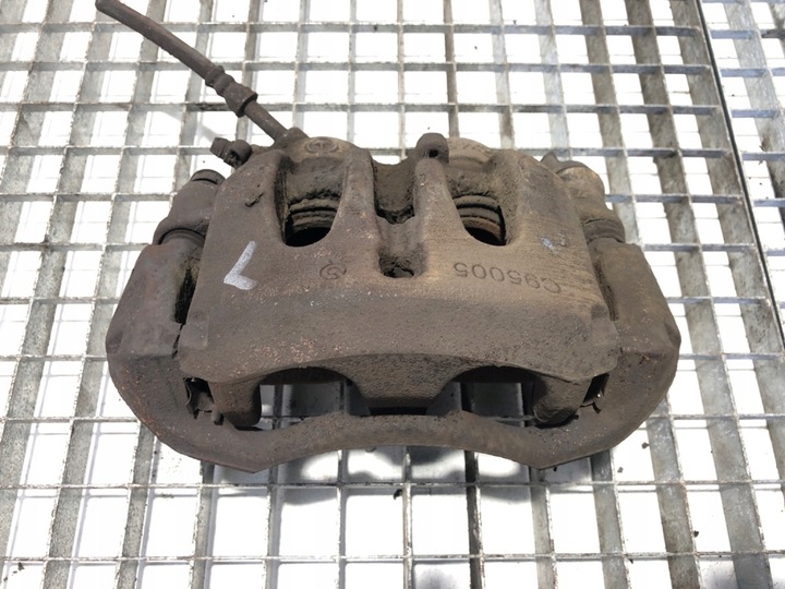 фото №1, Супорт лівий перед mercedes w906 3.0 190km інший