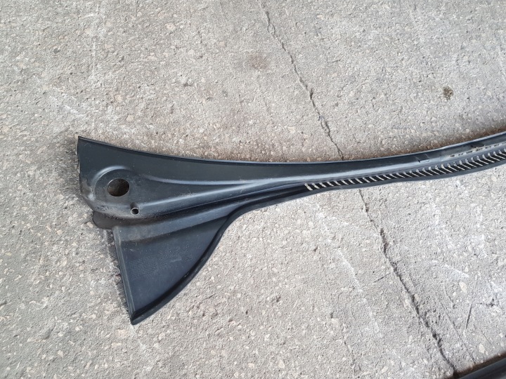 фото №10, Панель під лобовим склом + ущільнювач seat leon ii 05-12 1p0853185b гарний