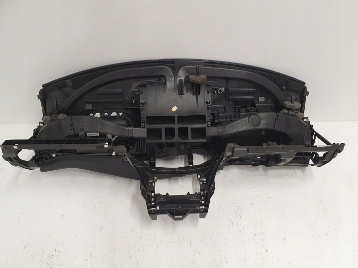 фото №14, Торпедо раздаточная консоль ремни подушки подушка peugeot 308 ii t9 9677564880