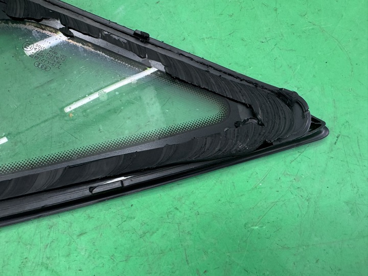 фото №9, Скло ліва задня кузовна зад 2003r. audi a8 d3 02-