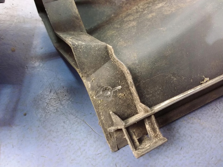фото №6, Toyota aygo i панель под лобовым стеклом mp57221-07283