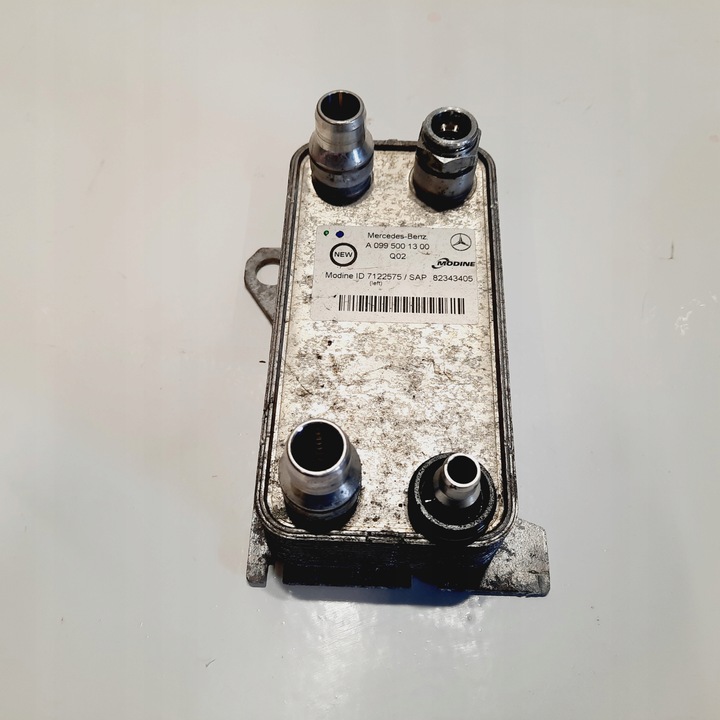 фото №1, Mercedes c-klasa w205 c350e гибрид 2.0 cgi радиаторов масла a0995001300