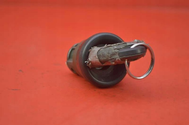 фото №1, Замок зажигания ключ вставка g592100 mini cooper one r50 1.6 16v 04-06