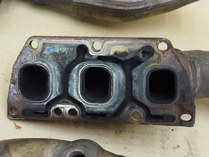 фото №3, A8 d3 6.0 колектор випускний комплект