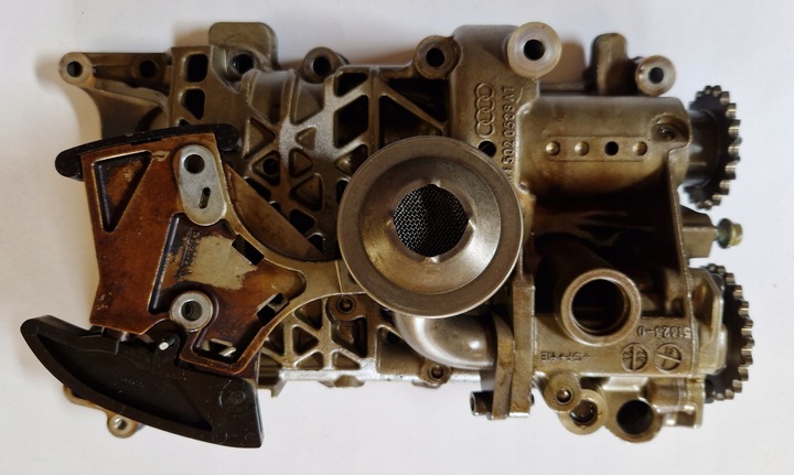 фото №1, Насос масла масляная audi a4 b6 2.0 alt 2.0 fsi