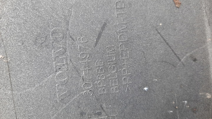 фото №11, Volvo v50 рестайлінг 07-12 бампер перед переднє розпилювач