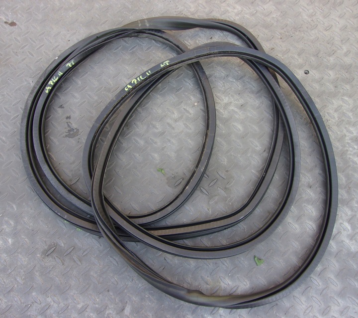 фото №1, C4 picasso ii прокладка дверь зад левая правая