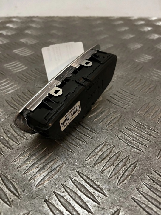 фото №14, Volvo xc90 2016 лампа потолок задняя 31457644