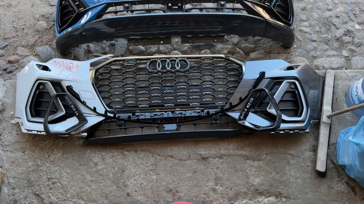фото №10, Audi q3 83a бампер перед передний s-line решётка sq3 хром