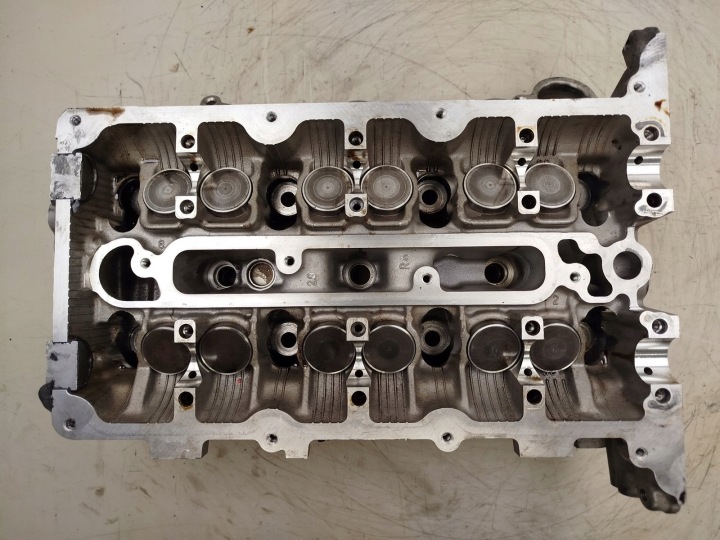 фото №10, Головка двигателя jaguar 2x4e-6090-ad 2.1 v6 rf2x4e