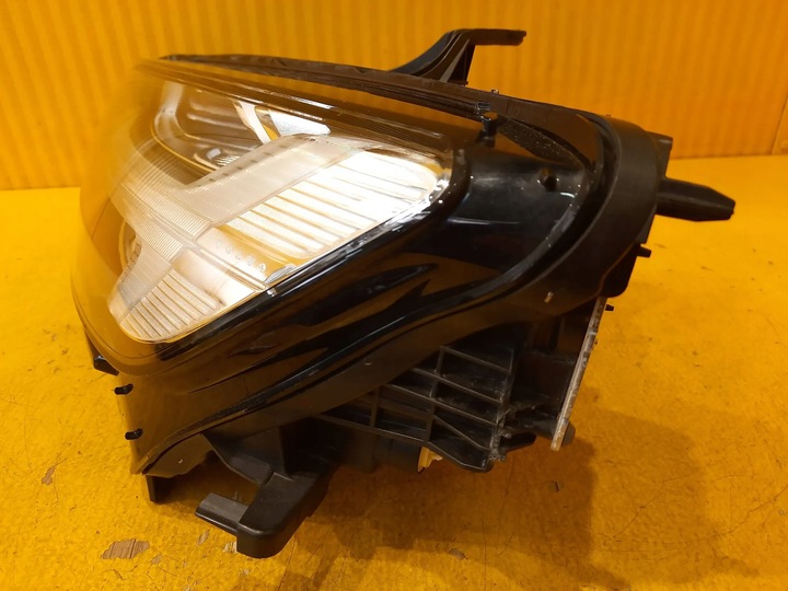 фото №3, Volvo v60 ii 18r.- лампа перед левая полный led