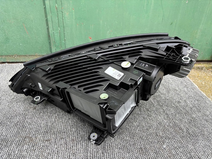 фото №10, Mercedes eqe suv 294 x294 лампа ліва права перед передня фара