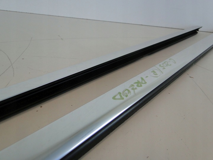 фото №3, Mercedes c класс 205 w205 планка хром дверь зад