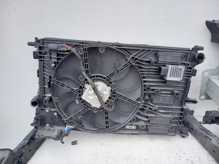 фото №5, Радіаторів комплект pas перед балка renault scenic iv блакитний dci