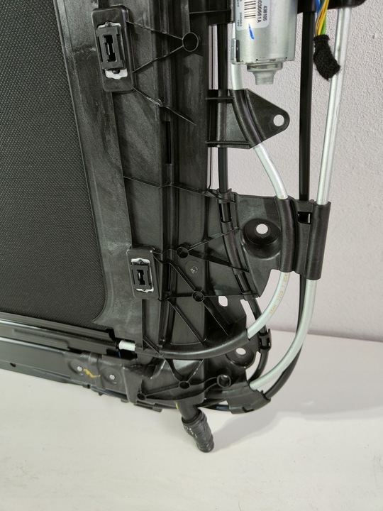 фото №14, Люк стеклянный панорама sky lounge bmw g06 f96