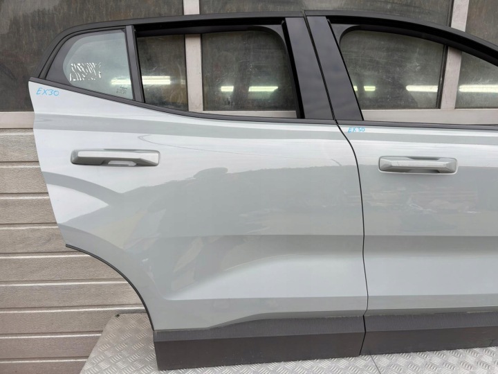 фото №10, Volvo ex30 2024r. дверь правая перед зад комплектные