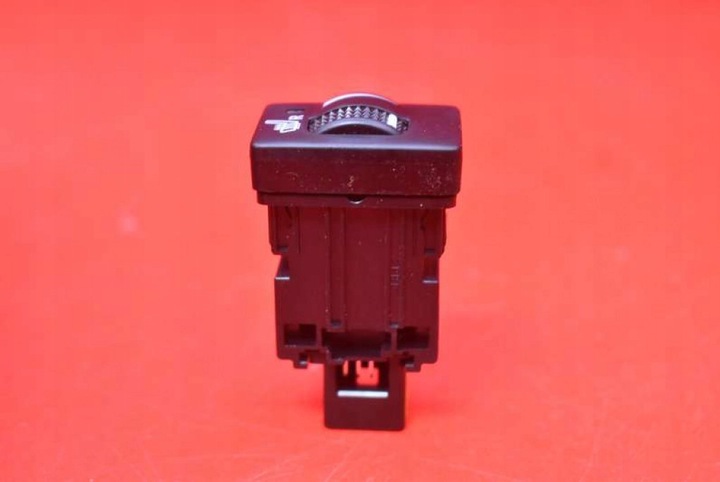 фото №6, Вимикач підігріву сидіння правий 453485 toyota avensis t27 09-11