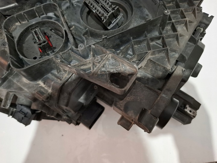 фото №13, Vw passat b8 лампа led лівий ліва сторона фара 3g1941081c 90052254 оригінальний номер